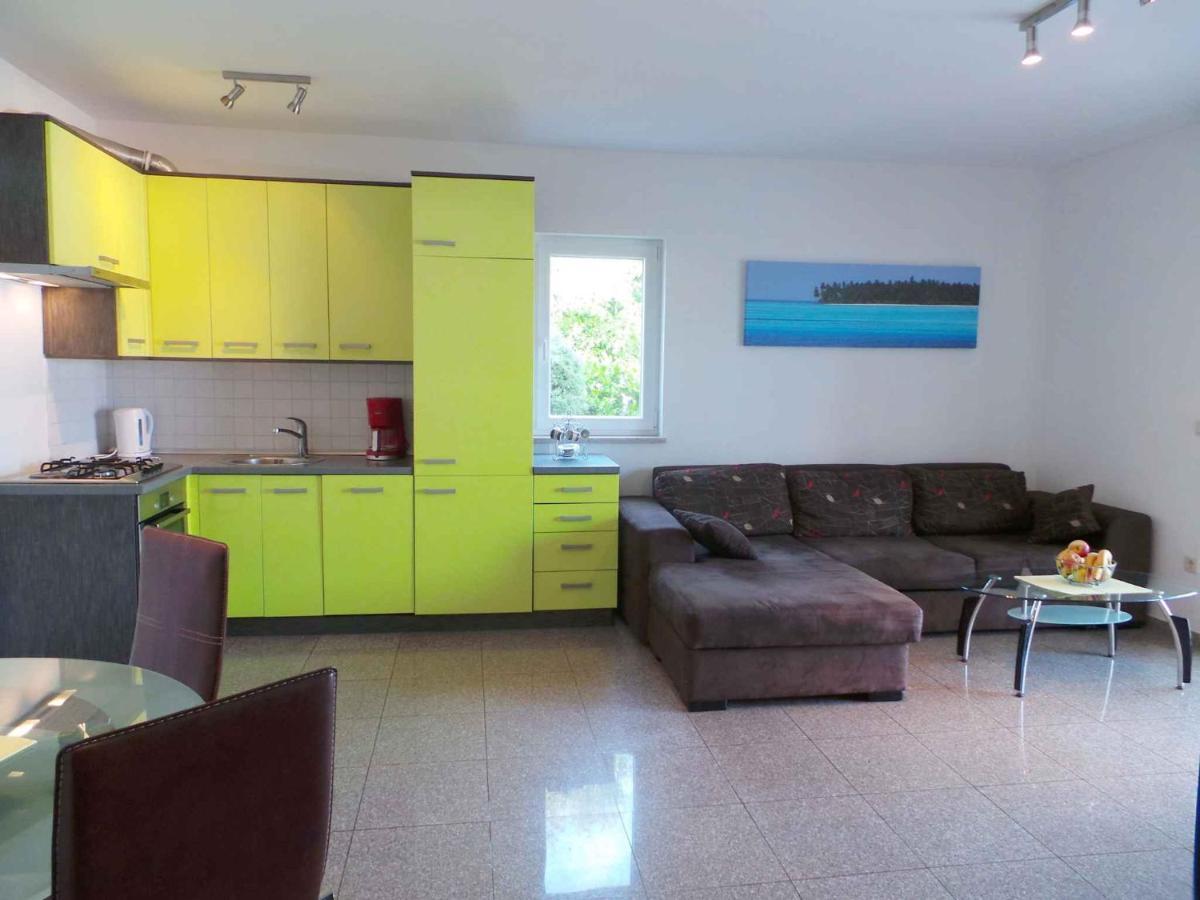 Holiday Home In Malinska/Insel Krk 13031 Buitenkant foto