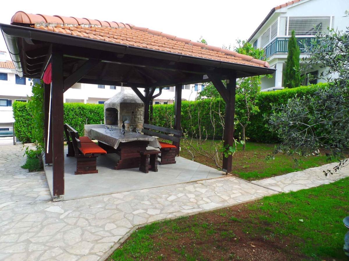 Holiday Home In Malinska/Insel Krk 13031 Buitenkant foto