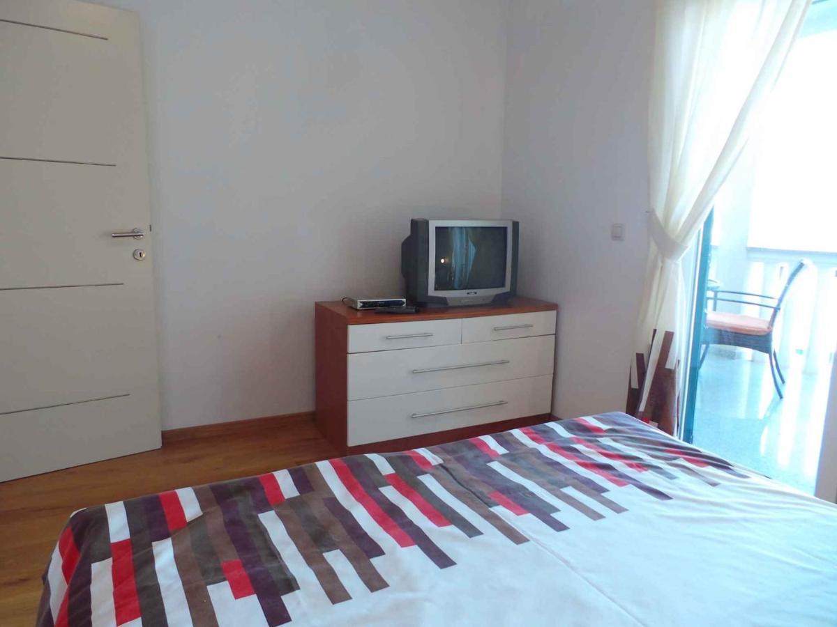 Holiday Home In Malinska/Insel Krk 13031 Buitenkant foto