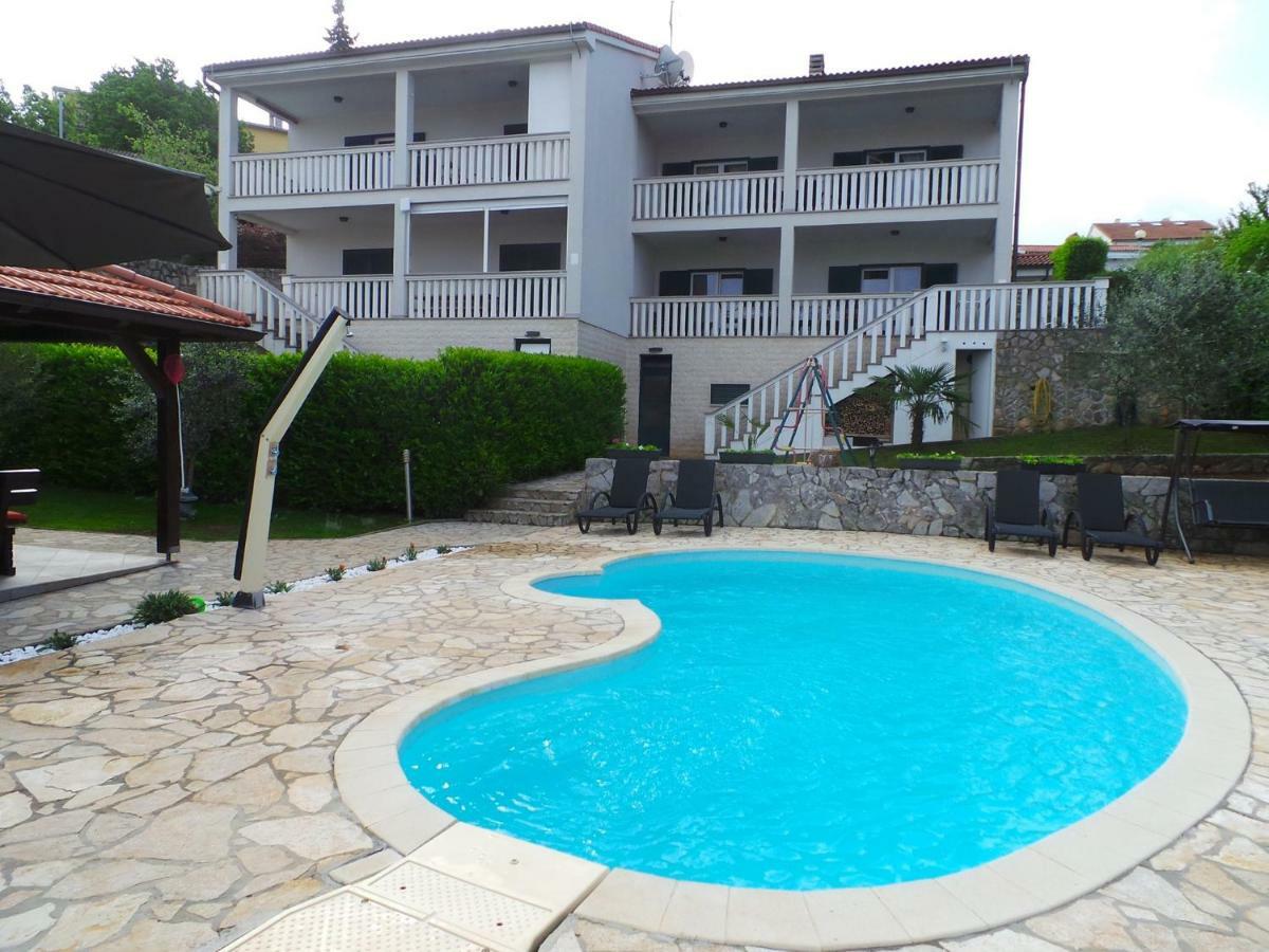Holiday Home In Malinska/Insel Krk 13031 Buitenkant foto